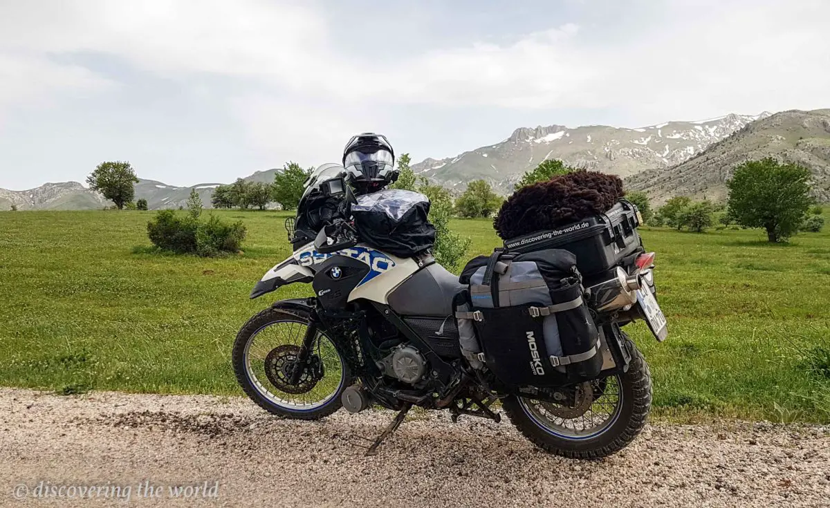 Koffer oder Tasche? 11 Kriterien fürs Motorradgepäck – Motorrad-Weltreise  Open End